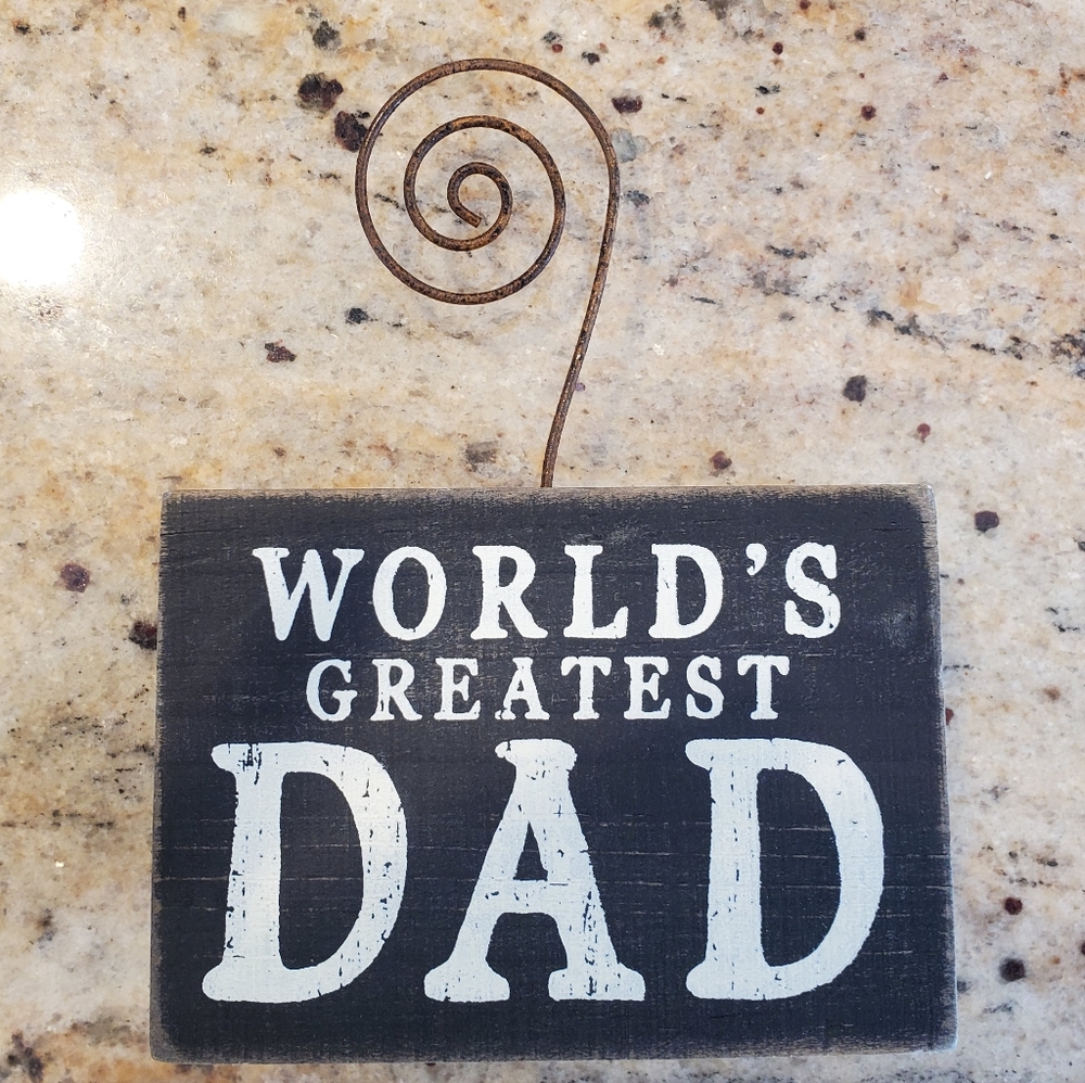 DAD Picture Holder